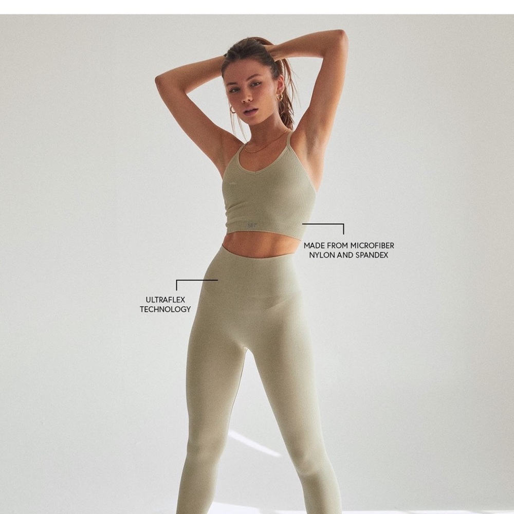 SET ACTIVE | sports bra + leggings